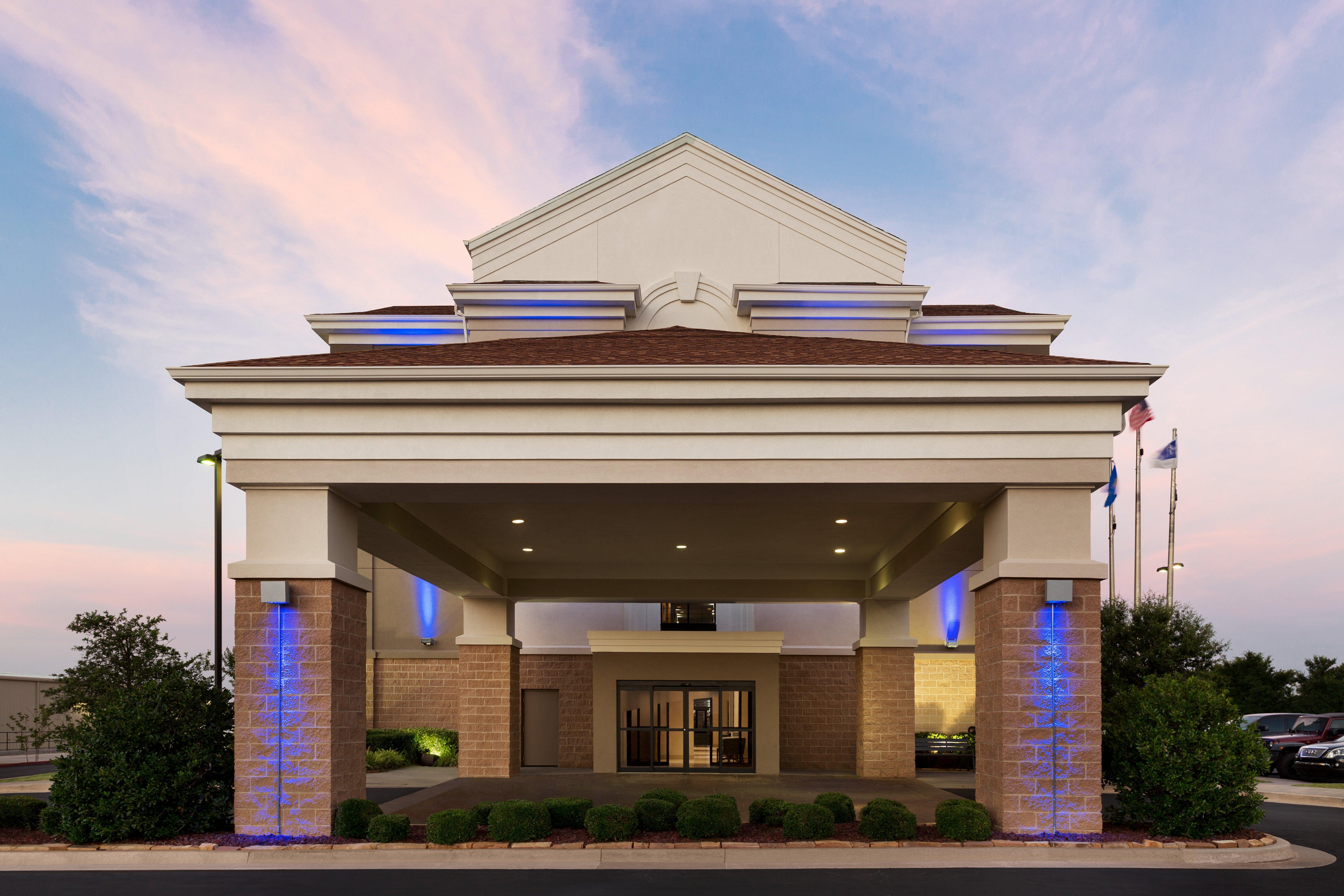 Holiday Inn Express Hotel & Suites Shawnee I-40 By Ihg Экстерьер фото