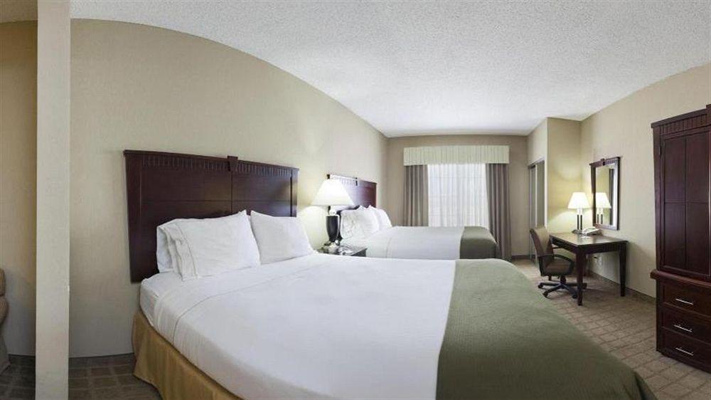Holiday Inn Express Hotel & Suites Shawnee I-40 By Ihg Экстерьер фото